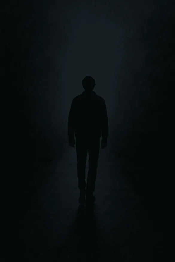 어두운 길을 걷는 꿈, 불확실한 미래와 불안감의 상징